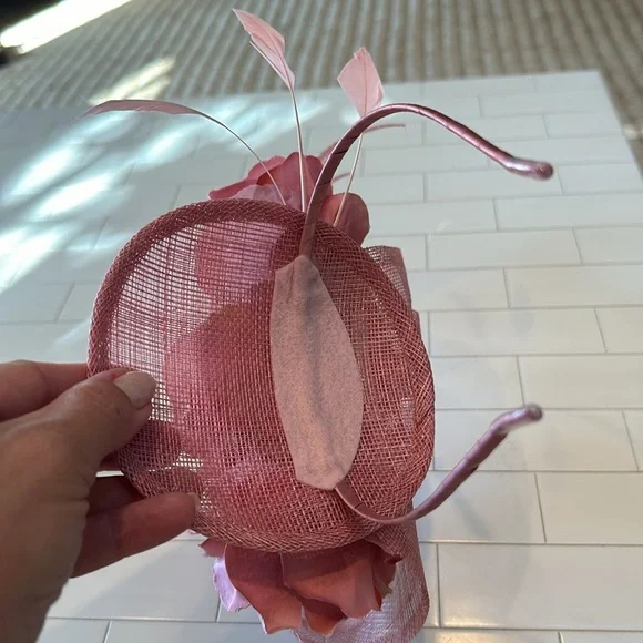 PINK ROSE FASCINATOR HAT/ HEADBAND Made in the UK - Picture 3 of 7